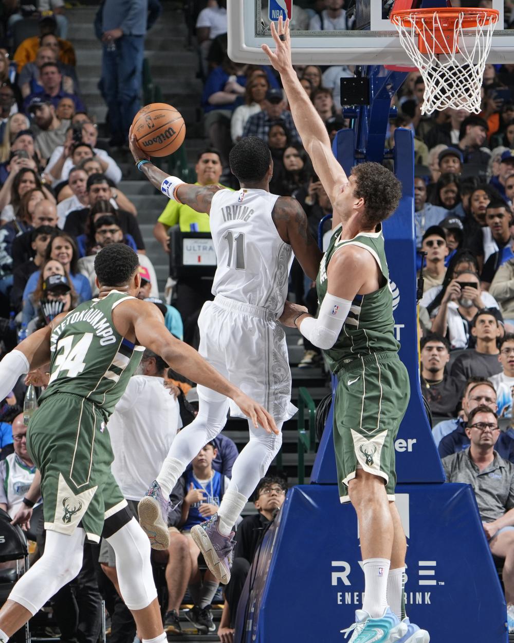 面对黄蜂的 面对黄蜂的